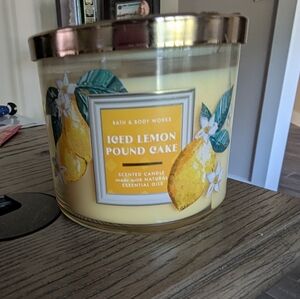Bath & BBW 3-wick candle Iced Lemon Pound cake New